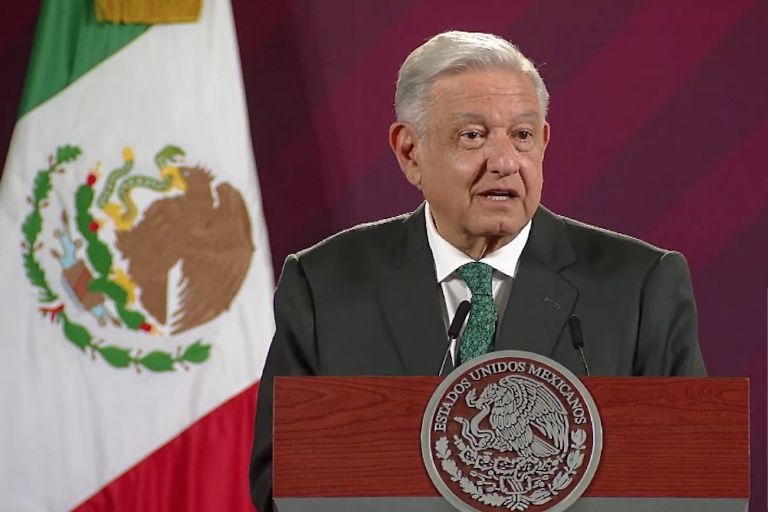 En la imagen, el presidente AMLO en su tradicional conferencia de prensa. Foto: Internet