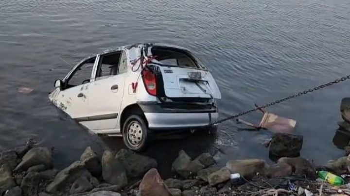 (FUERTES FOTOS) Fatídico accidente en Guaymas, Sonora: Auto cae al mar; hay un muerto y 3 heridos