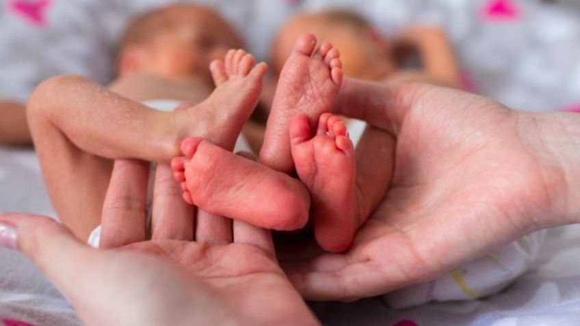 Mujer señala a médicos de robarle a sus 2 bebés; Fiscalía de la CDMX investiga