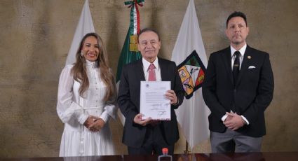 Gobernador Durazo Montaño entrega Segundo Informe a presidenta del Congreso de Sonora