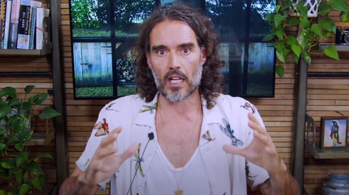Ex de Katy Perry, Russell Brand es acusado de abuso y agresión sexual a joven de 16 años