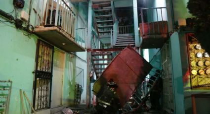 Se salvan por milímetros: Colapsan escaleras de edificio en la GAM y dejan 3 lesionados