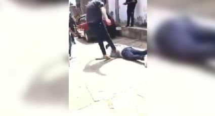 VIDEO: Estudiantes de secundaria dan brutal golpiza a un joven en Chiapas