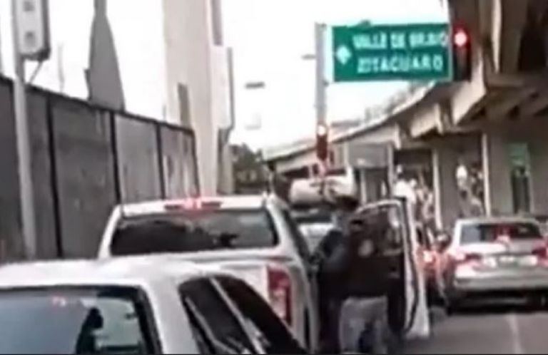 Asalto a mano armada en Metepec