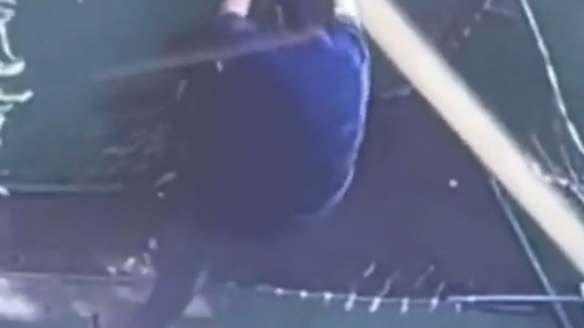 VIDEO: Denuncian maltrato animal en Dogtime; sujeto ahorca y patea a perrito en la CDMX