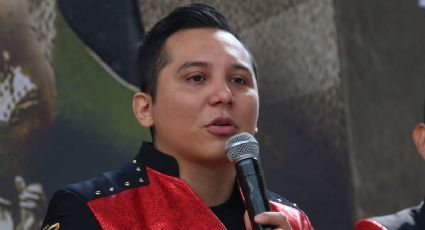 Edwin Luna fue sacado del escenario luego de que personas armadas ingresaran al show