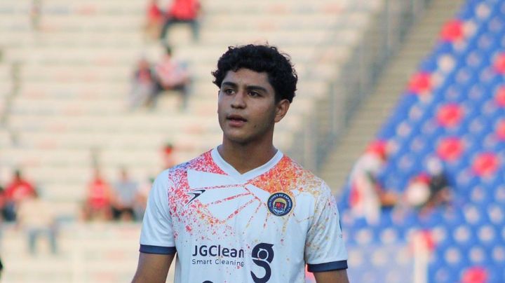 Zinedine Sidane, el futbolista mexicano que hizo su debut en la Liga Premier