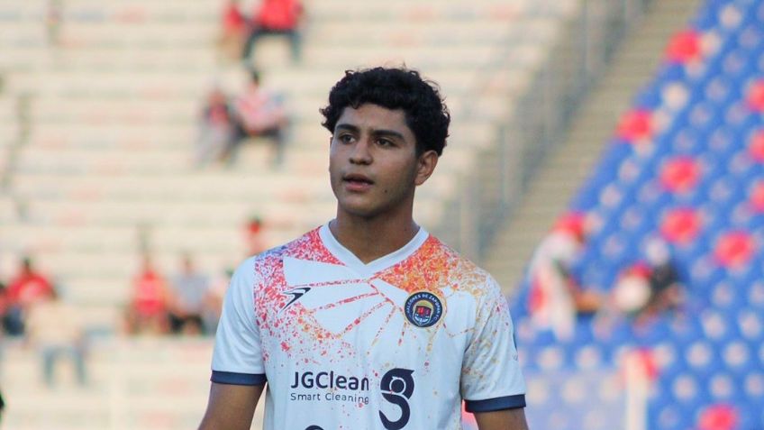 Zinedine Sidane, el futbolista mexicano que hizo su debut en la Liga Premier