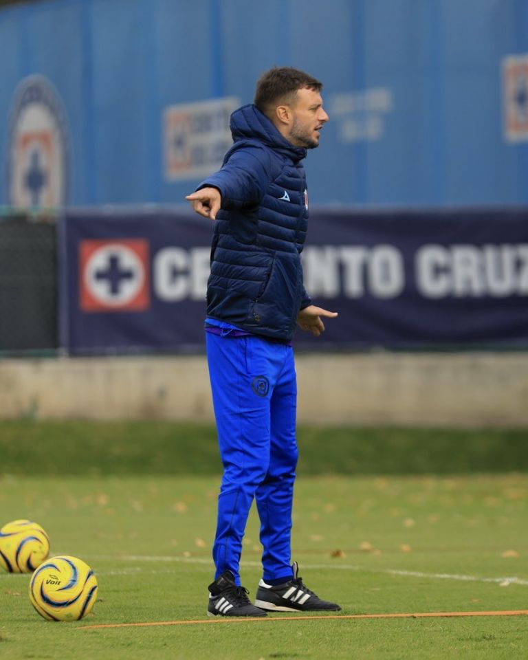 Martín Anselmi habría pedido la salida de Juan Escobar a unos días del inicio del CL 2024