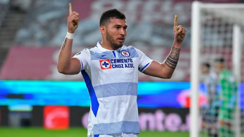 Revelan si Juan Escobar seguirá en el Cruz Azul tras fuerte pelea con Martín Anselmi
