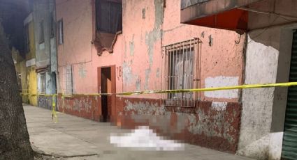 Extraña muerte: Hombre en situación de calle fallece tras vomitar sangre en la Cuauhtémoc