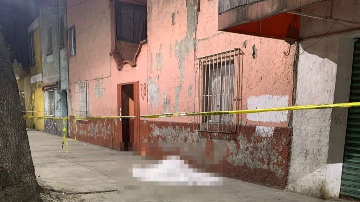 Extraña muerte: Hombre en situación de calle fallece tras vomitar sangre en la Cuauhtémoc