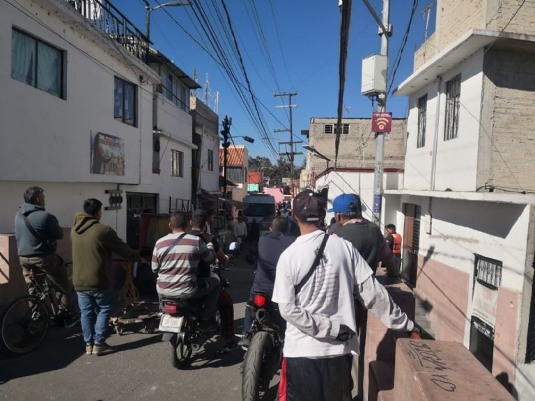 Localizan a cuerpo flotando en Xochimilco