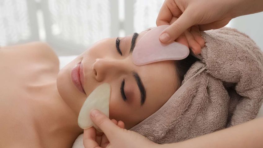 Masaje facial en casa: Drena y destensa tu rostro con este tutorial