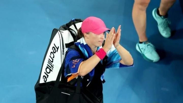 Iga Swiatek, número uno del mundo, sufre sorpresiva eliminación del Abierto de Australia