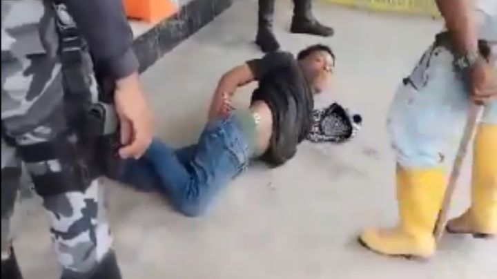 VIDEO: Padre golpea con tabla a joven tras enterarse que había robado en Ecuador