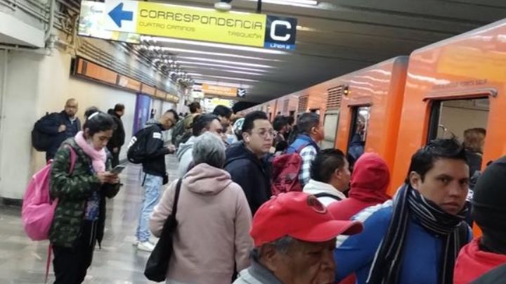 Reportan caos en la Línea 7 del Metro de la CDMX: Denuncian retrasos de 20 minutos
