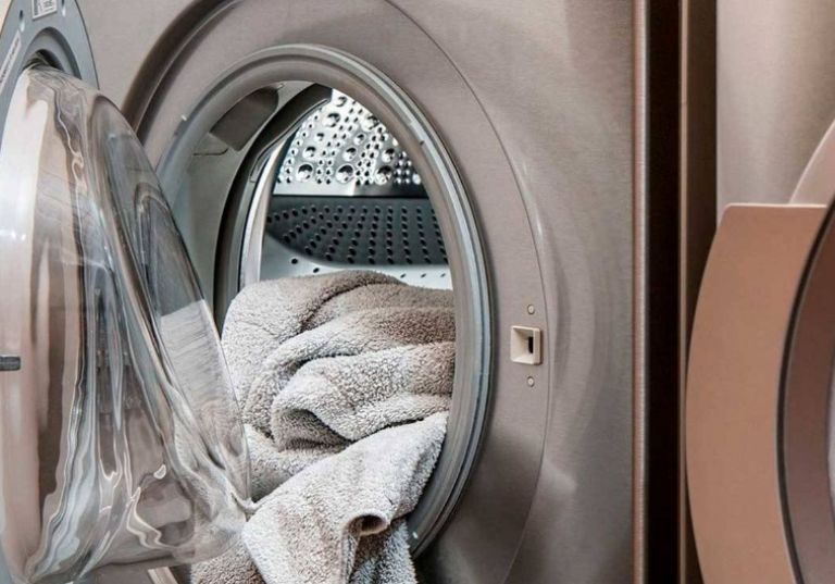 El bicarbonato de sodio desodoriza o desinfecta la lavadora