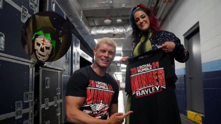 ¿La Parka le dio suerte? Bayley, ganadora del Royal Rumble, lució accesorio del exluchador