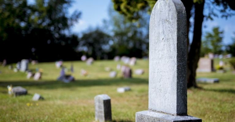 Desarticulan Red Criminal en España que Robaba y Vendía Cadáveres a Universidades