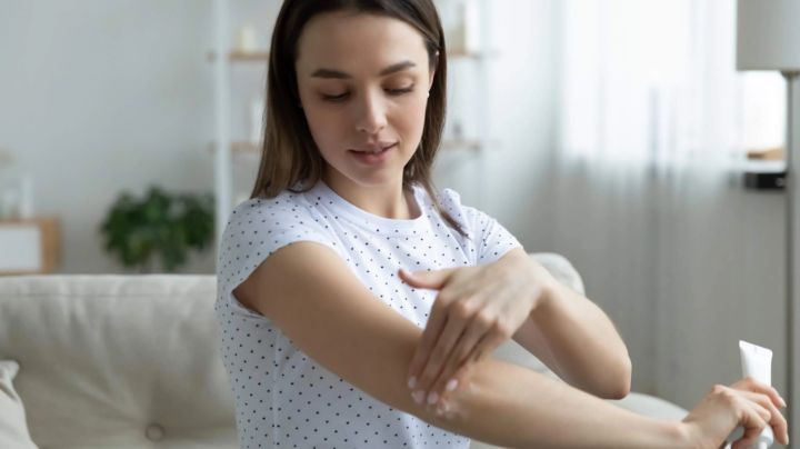 Consejos para tratar los codos secos en invierno; devuélveles flexibilidad