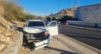 Aparatoso choque frente a la Casa de la Cultura de Hermosillo deja un lesionado