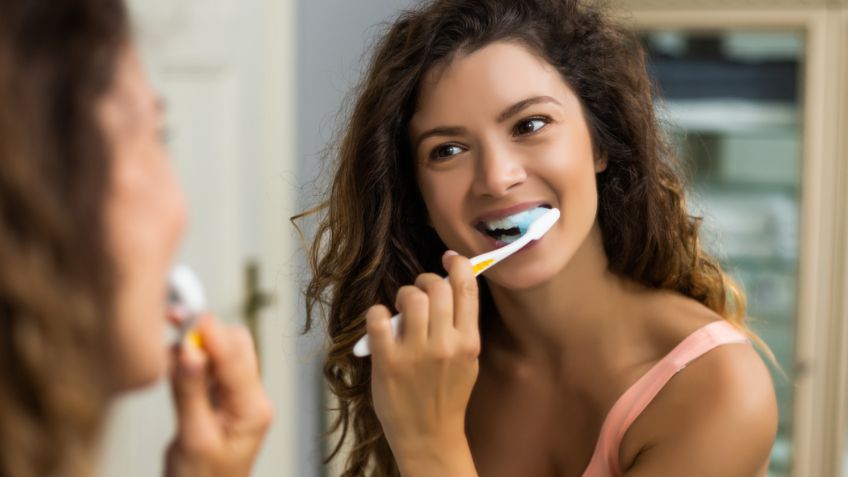 3 casos en los que no deberías lavarte los dientes; podría ser perjudicial