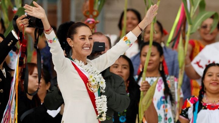 Claudia Sheinbaum recibe el Bastón de Mando en una ceremonia histórica en el Zócalo