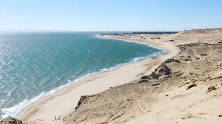 Hombre salva a 2 niños en playa de Puerto Peñasco y muere ahogado al ser jalado por el mar