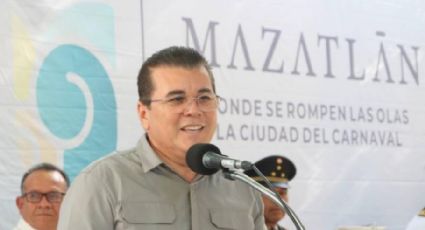 Alcalde de Mazatlán se va contra política "abrazos, no balazos"; acusa que no funcionó