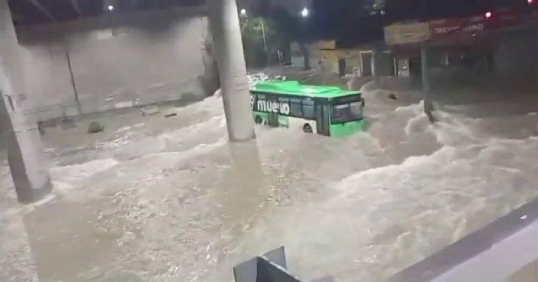 Inundaciones en Nuevo León dejan cuatro muertos. Foto: Facebook