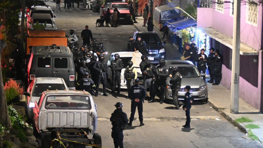 Sicarios abandonan cuerpo con narcomensaje en El Chamizal, en el municipio de Naucalpan