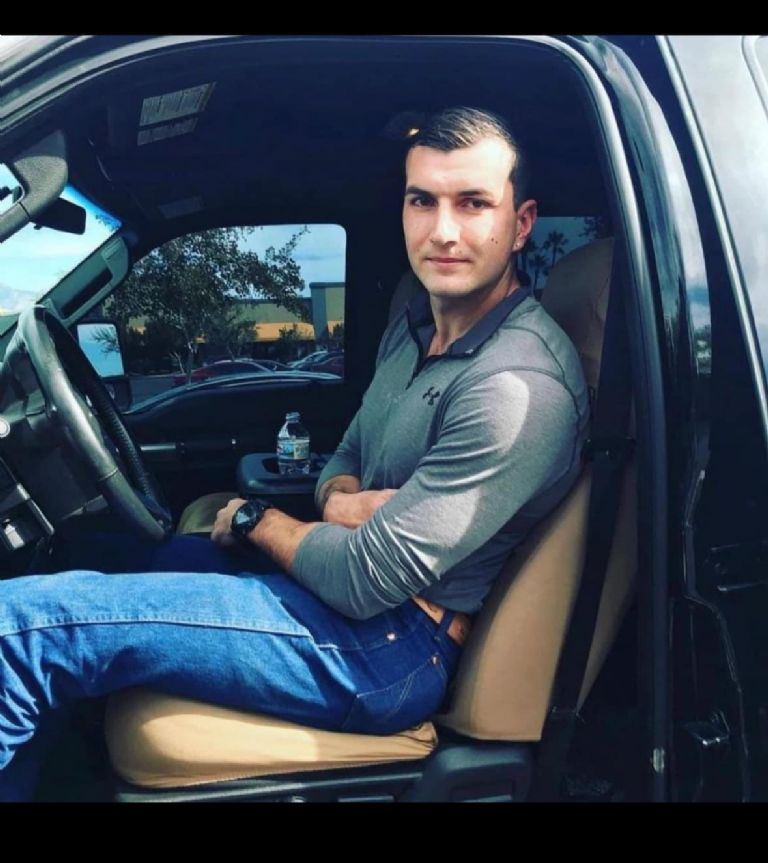 Buscan a responsable de homicidio de surfista estadounidense. Foto: X