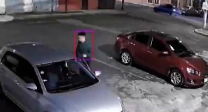 VIDEO: Captan violento robo a mano armada de auto en Naucalpan, Estado de México