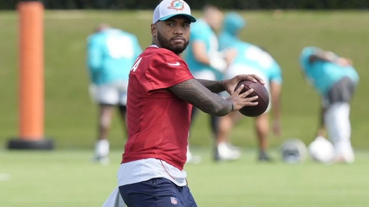 Tagovailoa ya entrena con los Dolphins y apunta a jugar el próximo domingo