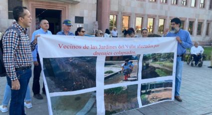 Cajeme: Se manifiestan vecinos de la colonia Jardines de Valle para demandar mejoras al drenaje