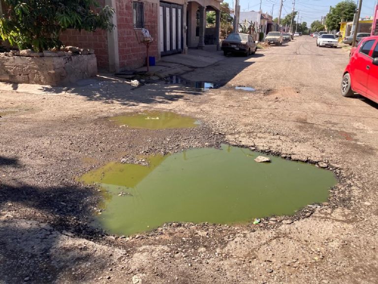 Vecinos de Villas del Trigo en Ciudad Obregón demandan mejores vialidades y limpieza