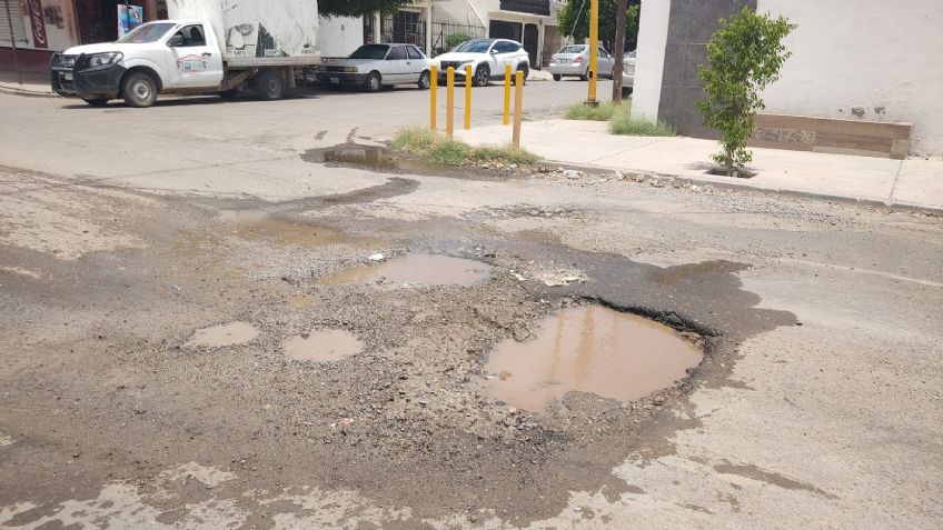 Ciudadanos solicitan bacheo de las vialidades secundarias en Ciudad Obregón