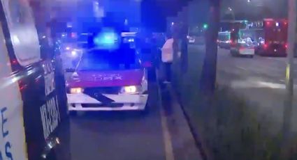 Fuerte accidente en CDMX: Taxista atropella a hombre sobre Paseo de la Reforma