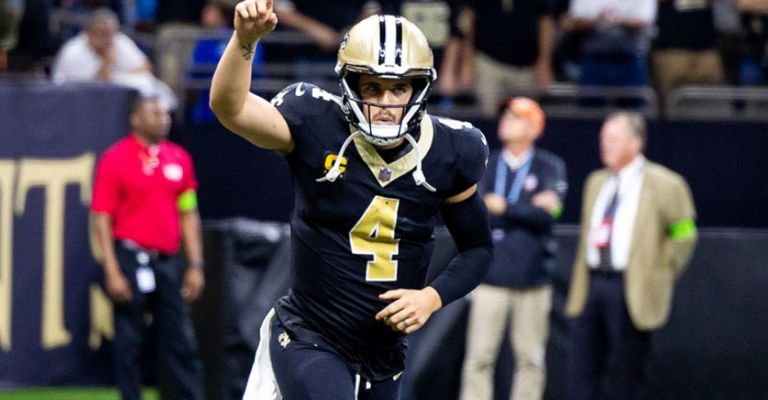 Derek Carr es otro que vuelve de una lesión