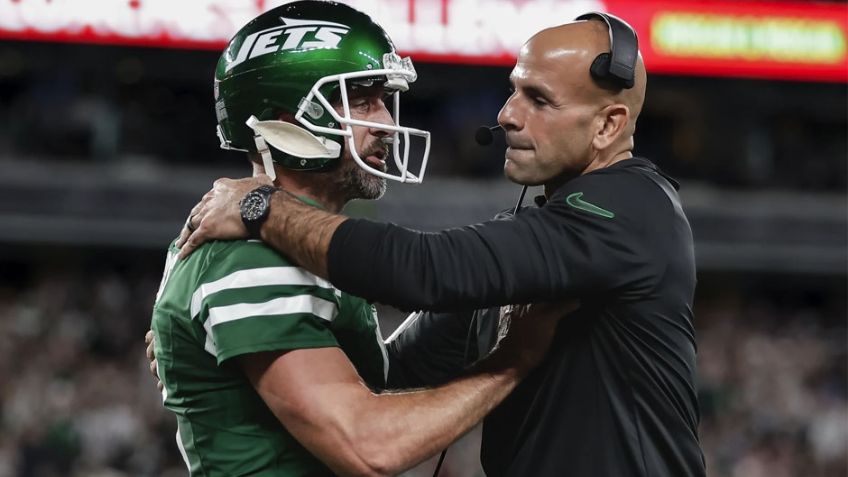 Aaron Rodgers se deslinda del despido de Saleh como entrenador de los Jets