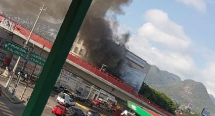 VIDEO: Reportan fuerte incendio en Ecatepec; tienda de telas se calcina en la 30-30