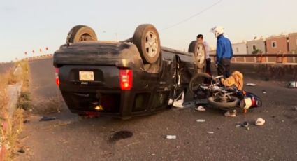 Ciudad Obregón: Accidente en puente de la 300 deja un vehículo volcado y un lesionado