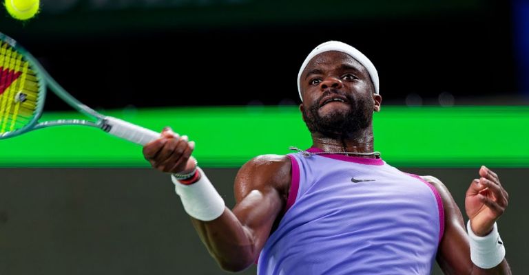 El tenista se disculpó después del incidente