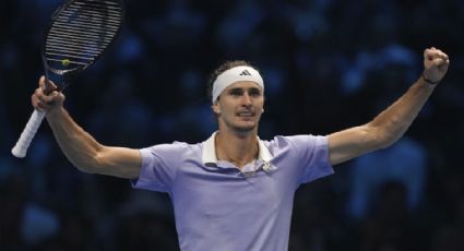 Zverev avanza a semifinales de las ATP Finals y Alcaraz está en el limbo