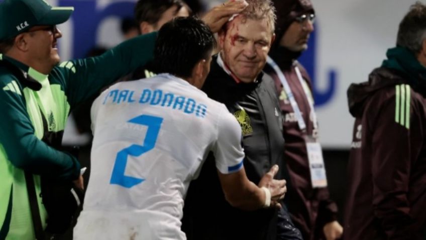 VIDEO: Así fue la agresión que sufrió Javier Aguirre tras derrota de México ante Honduras