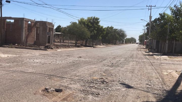 Piden vecinos del sector sur de Ciudad Obregón mejoras en pavimentación y alumbrado