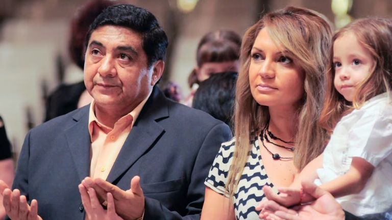 Carlos Bonavides le fue infiel a su exesposa