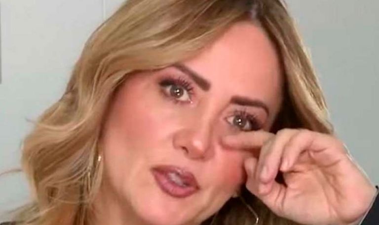 Andrea Legarreta se viste de luto