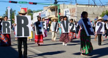 Vistoso y colorido desfile revolucionario tuvo Empalme; participaron 43 contingentes